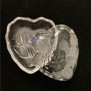 Studio Nova Winter Rose Heart-Shaped Glass Candy Dish Trinket Box